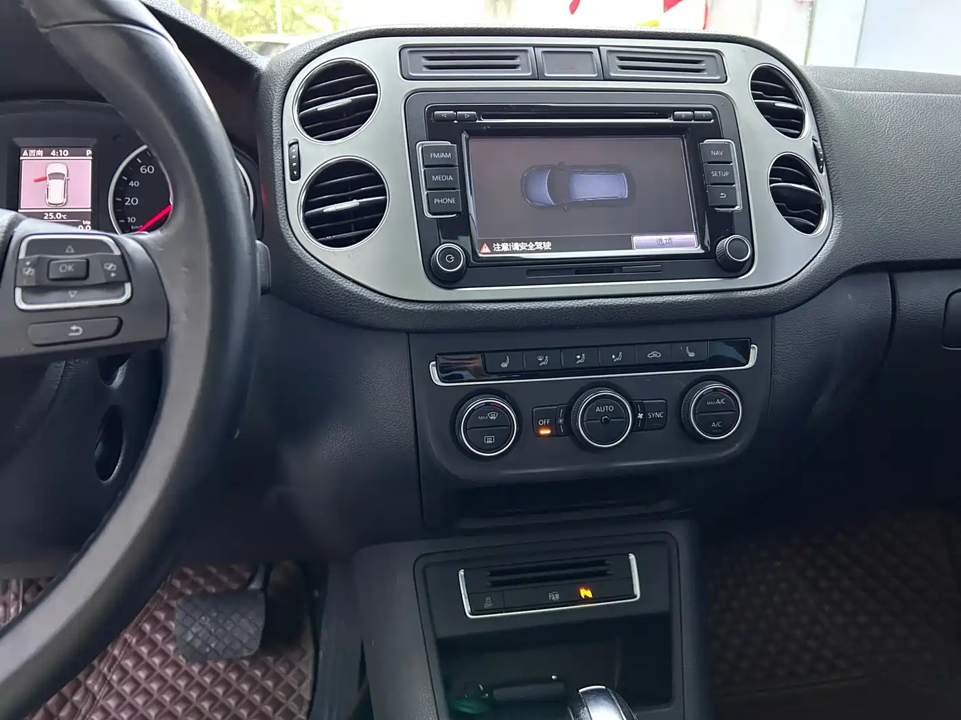 Volkswagen Tiguan 2013 2.0TSI Automatic AWD Flagship Edition фото 18