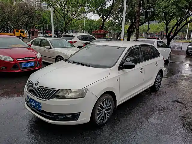 Škoda Skoda Rapid Spaceback 2014 1.6L Automatic乐享版