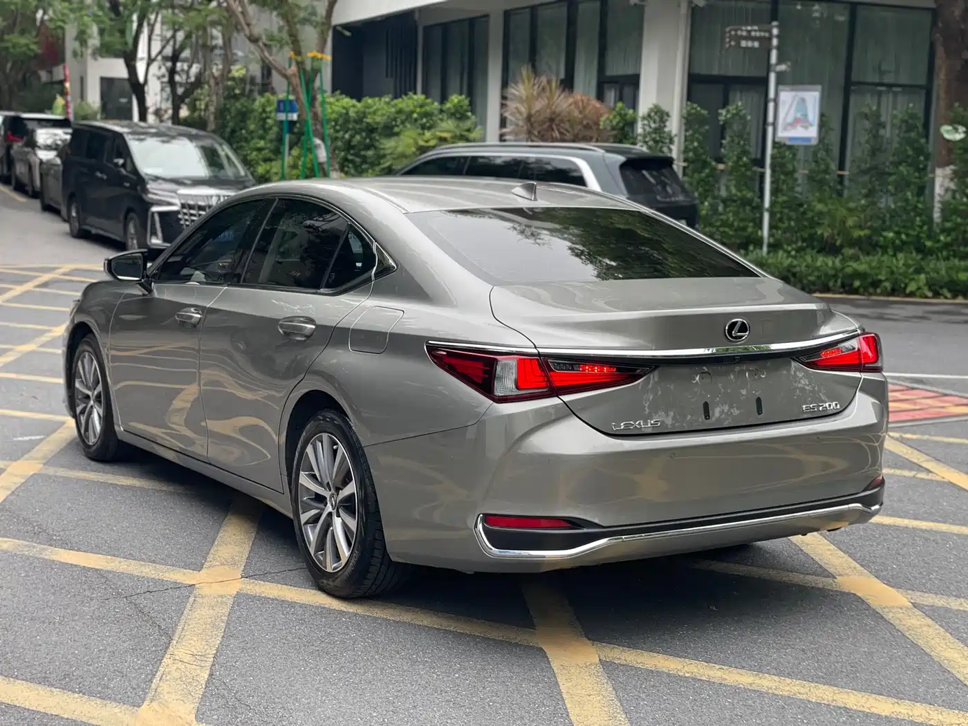 Lexus ES 2018 200 Excellence Edition China V фото 4