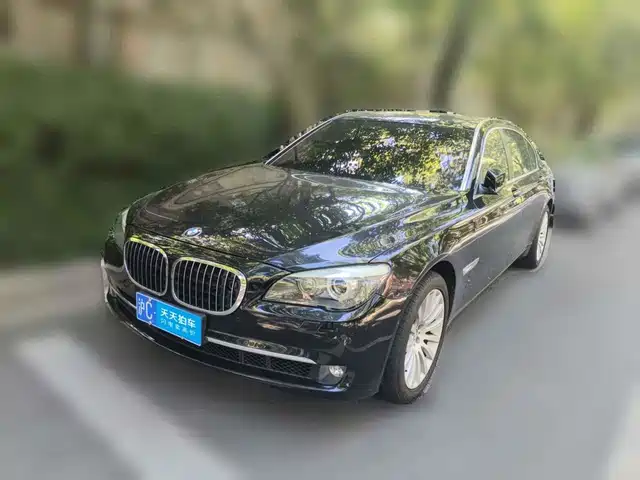 BMW 7 Series 2010 760Li — фото 1