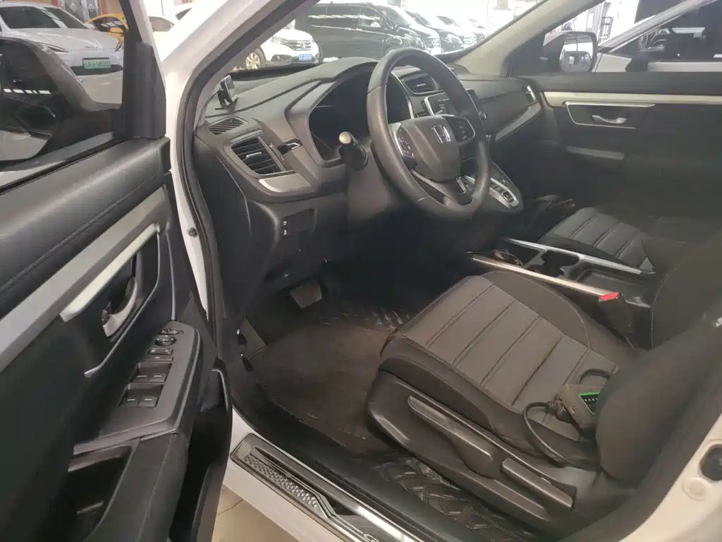 Фото 15 - Honda CR-V