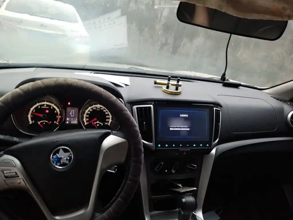 Venucia T70 2016 2015 2.0L CVT Ruixing Edition