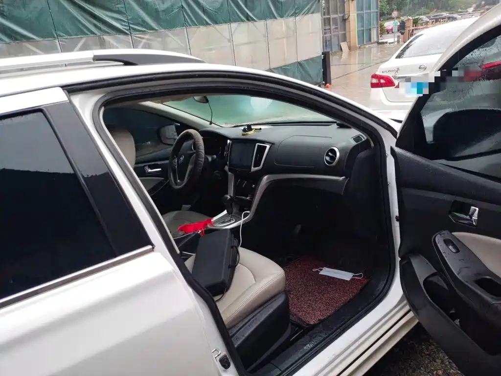 Venucia T70 2016 2015 2.0L CVT Ruixing Edition