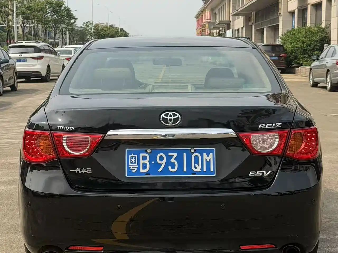Toyota Reiz 2010 2.5V Elegance Elite Edition фото 5