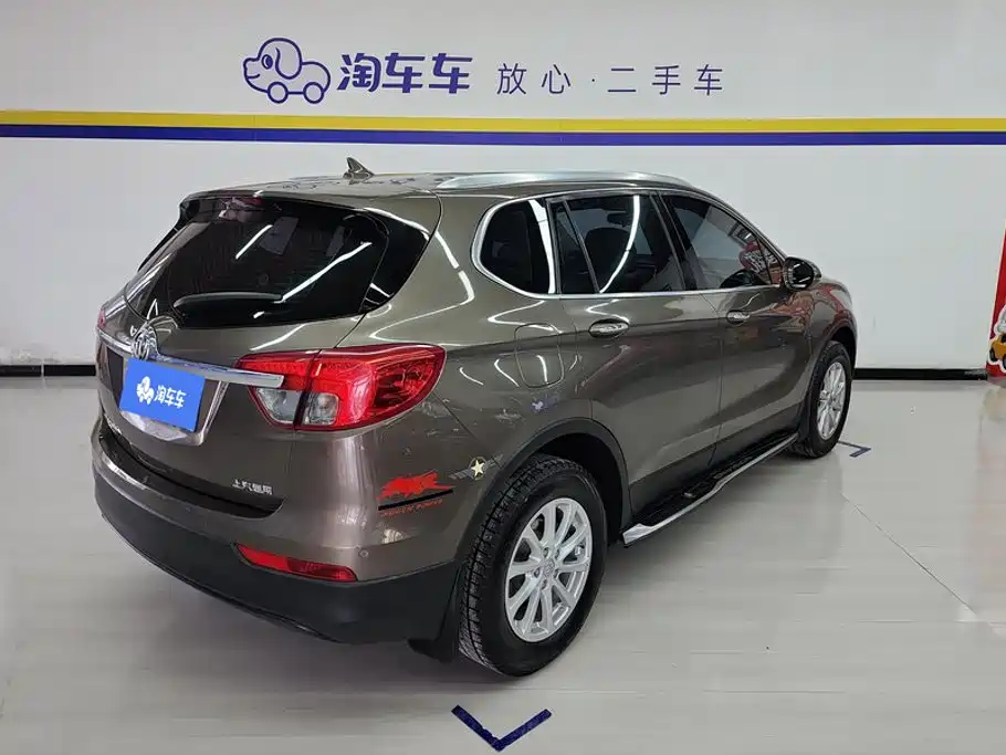 Photo 3 - Buick Envision Plus