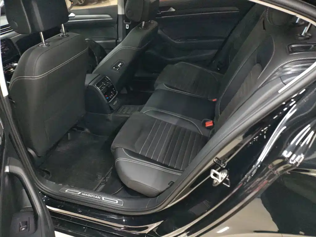 Volkswagen Magotan 2020 330TSI DSG Luxury 13