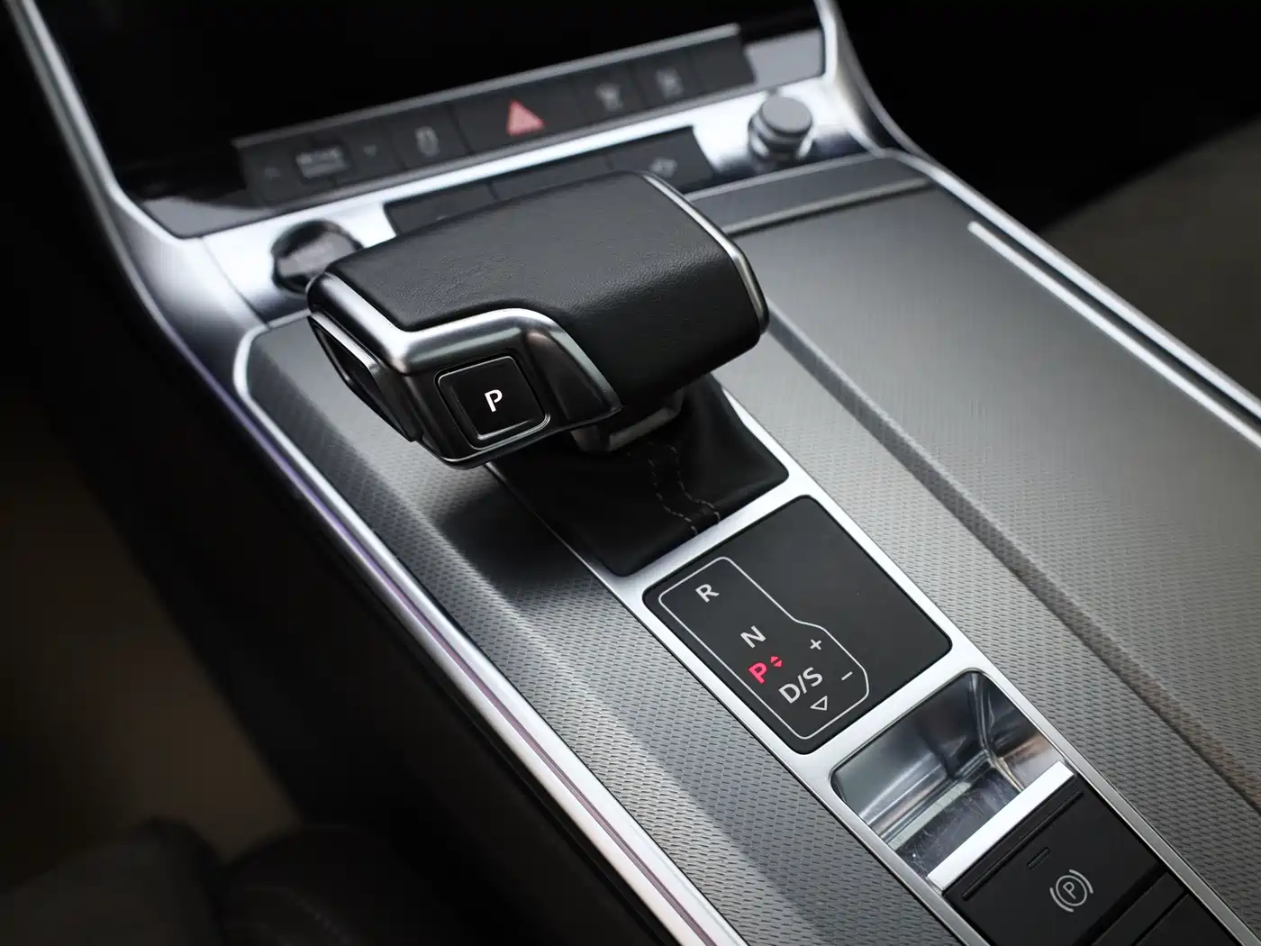 Audi A7L 2024 45TFSI S-line Dream Edition Crystal Package фото 17