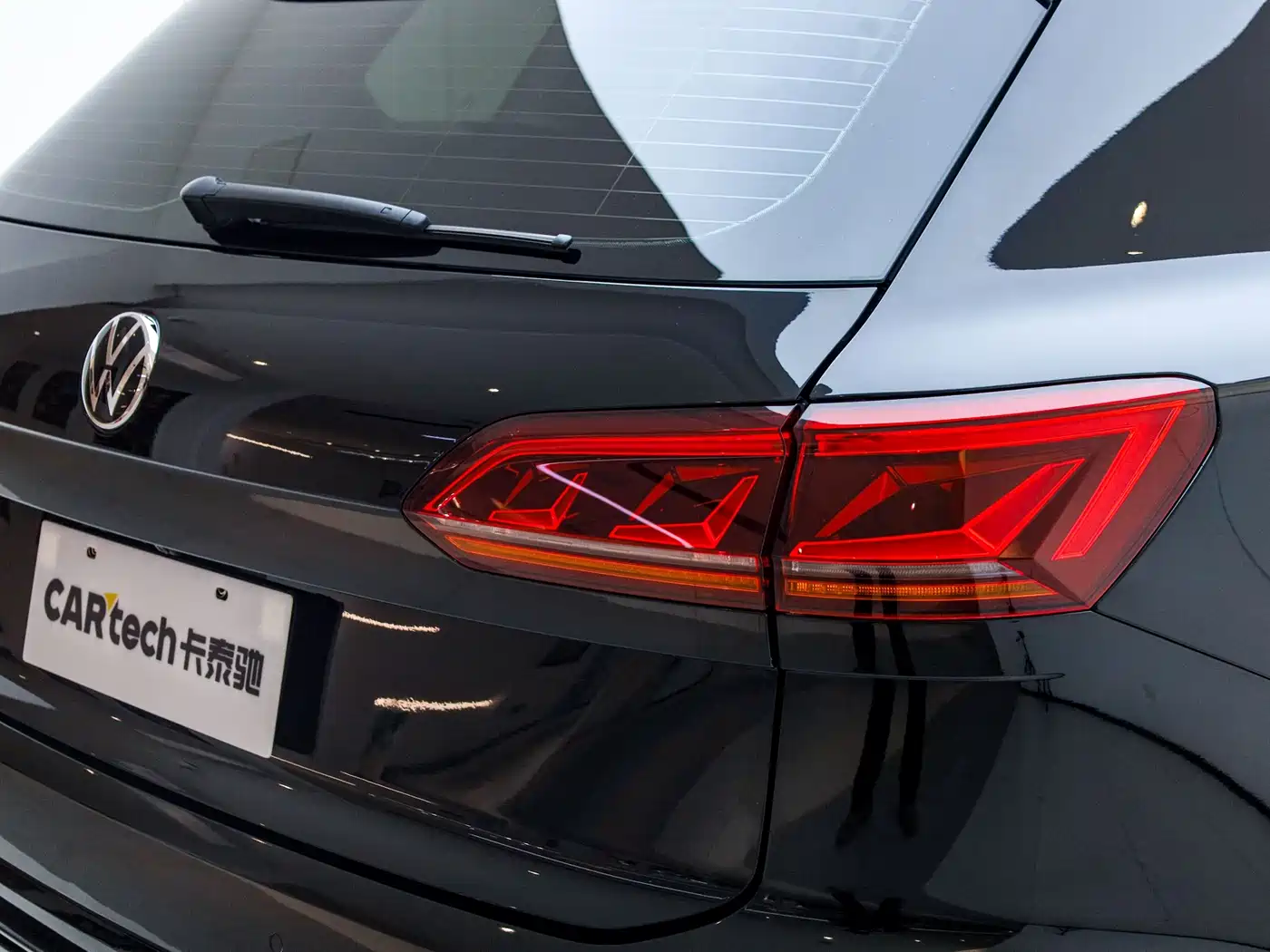 Volkswagen Touareg 2022 3.0TSI Rui Xiang Edition Classic Sport Package фото 12