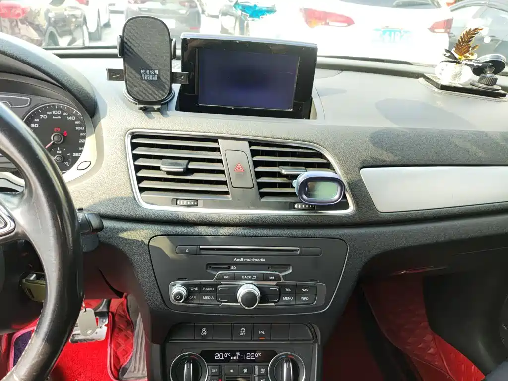 Фото 9 - Audi Q3