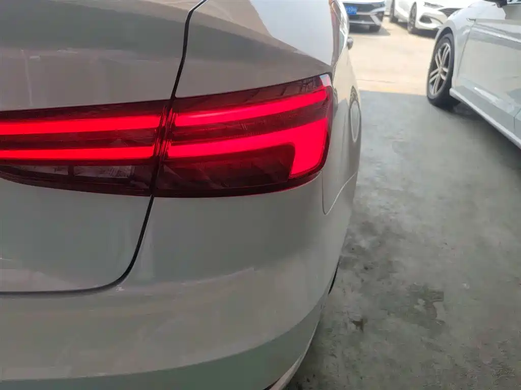 Audi A3 2018 30th Anniversary Limousine 35 TFSI Progressive фото 8