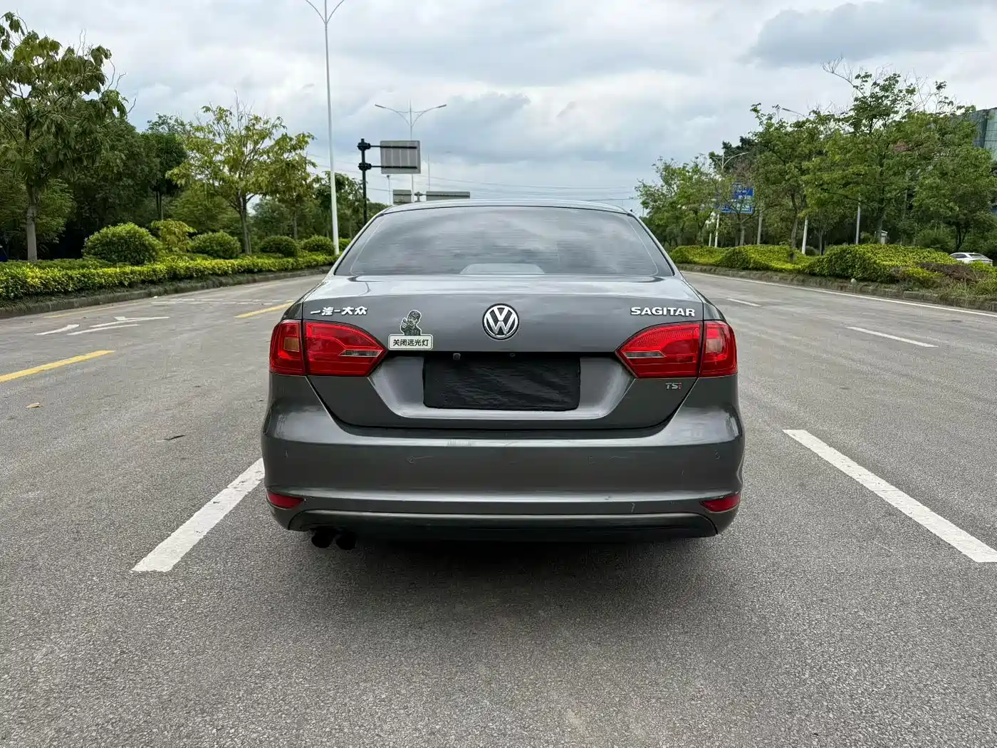 Volkswagen Sagitar 2012 1.4TSI Automatic Luxury фото 8