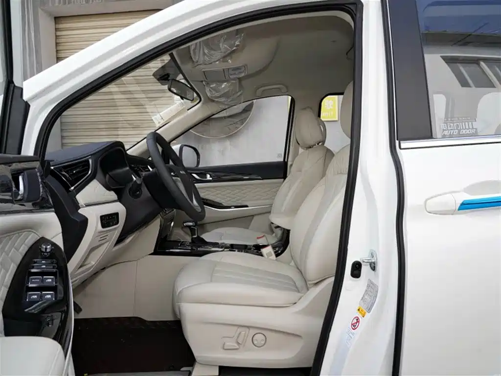 Changan Oshan Changan Oushang Kosai 2023 2022 1.5T Automatic Business Edition