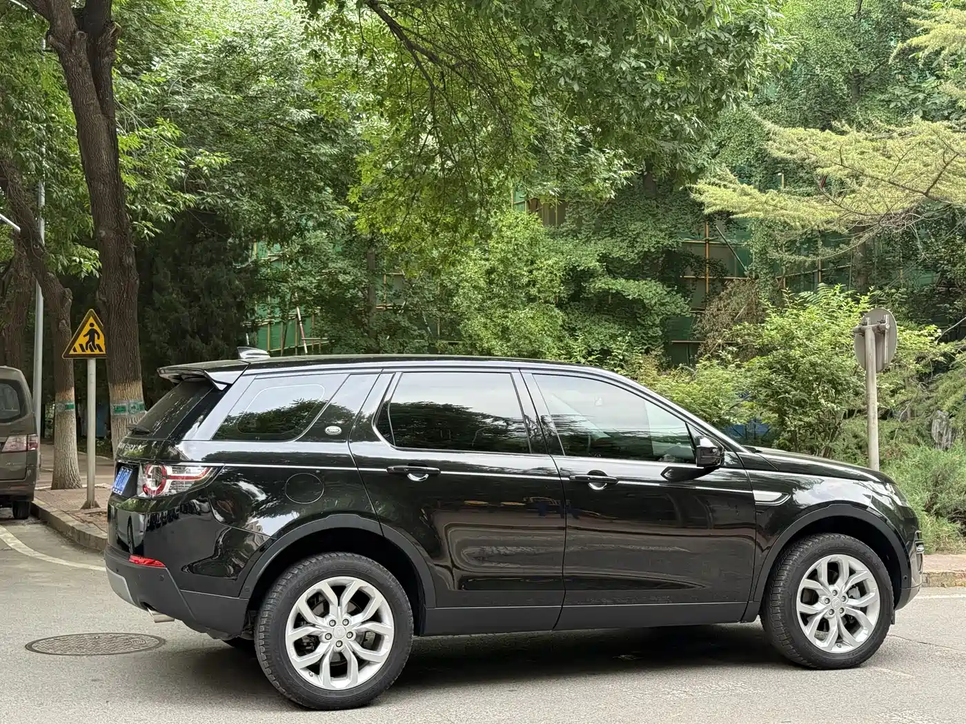 Land Rover Discovery Sport 2018 240PS HSE Edition фото 7