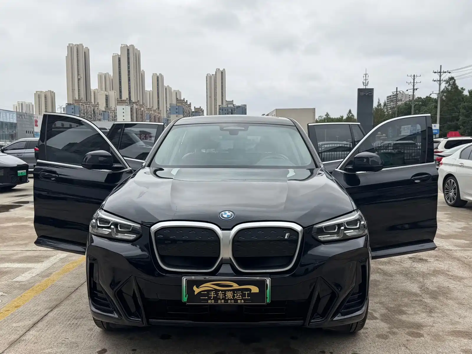 Фото 17 - BMW iX3