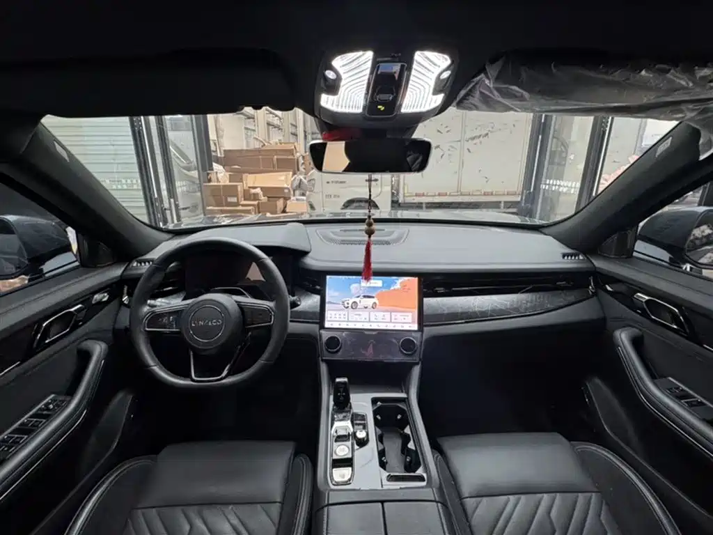 Lynk & Co 09 2021 2.0T Halo 6-Seater фото 3