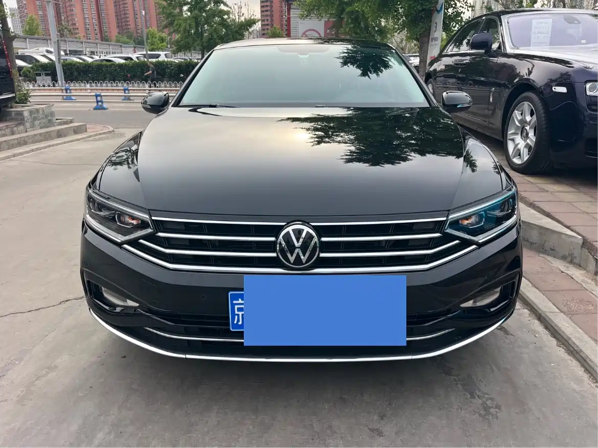 Volkswagen Magotan 2021 330TSI DSG 30th Anniversary Edition фото 2