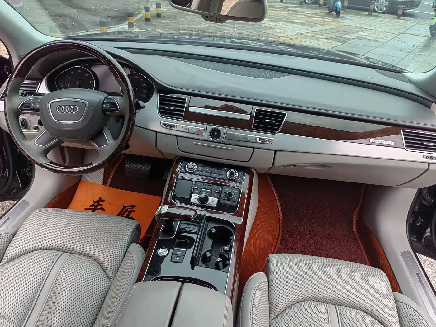 Audi A8 2011 A8L 3.0 TFSI quattro Premium (245kW) фото 16