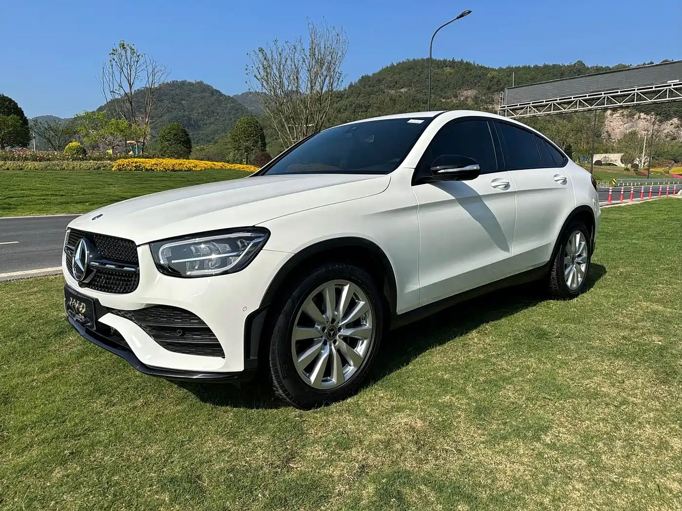 Mercedes-Benz GLC Coupe 2020 2020 GLC 260 4MATIC Coupe SUV