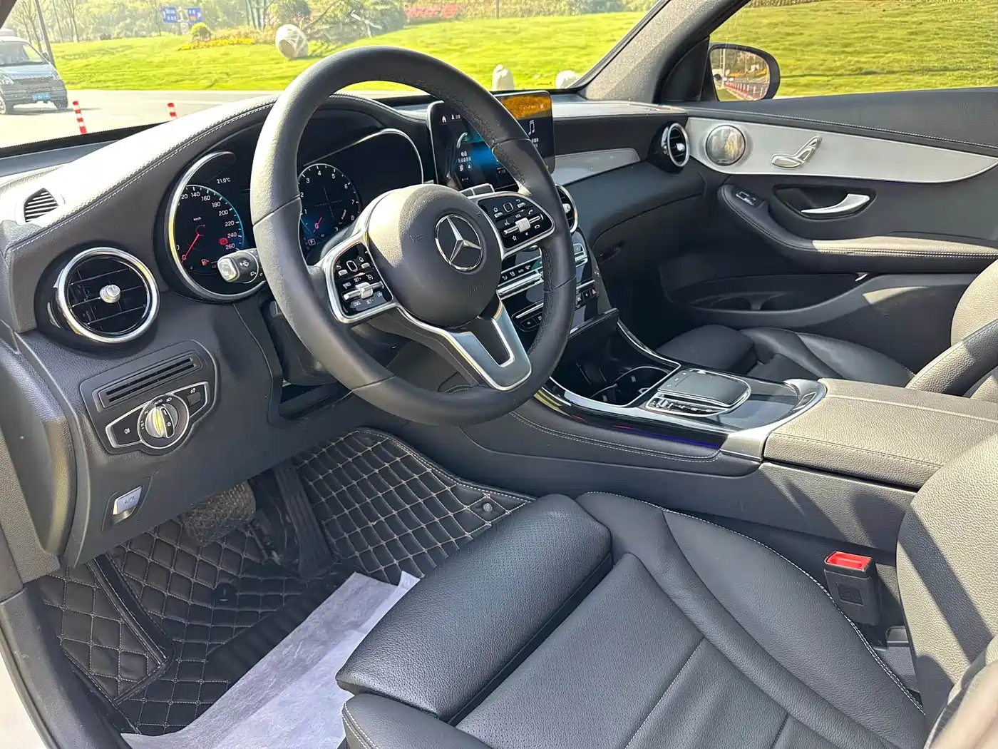 Mercedes-Benz GLC Coupe 2020 2020 GLC 260 4MATIC Coupe SUV