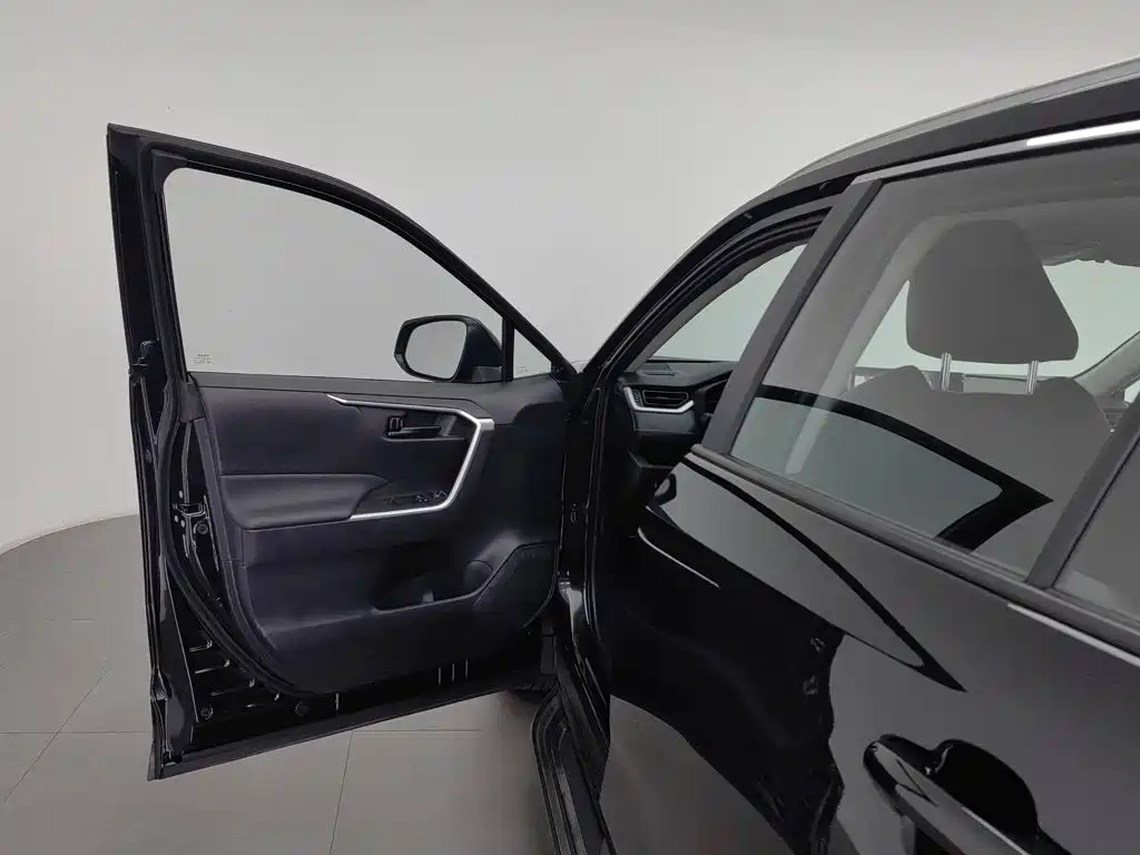 Toyota Wildlander 2025 2024 2.0L CVT FWD Leading Edition