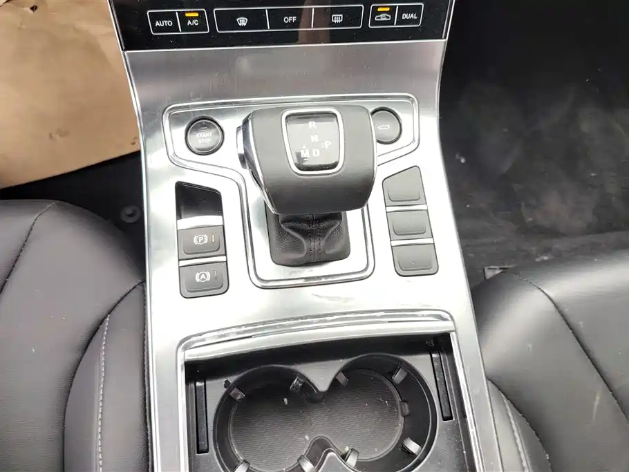 Hongqi H5 2020 1.5T DCT Qi Rhythm Edition фото 16