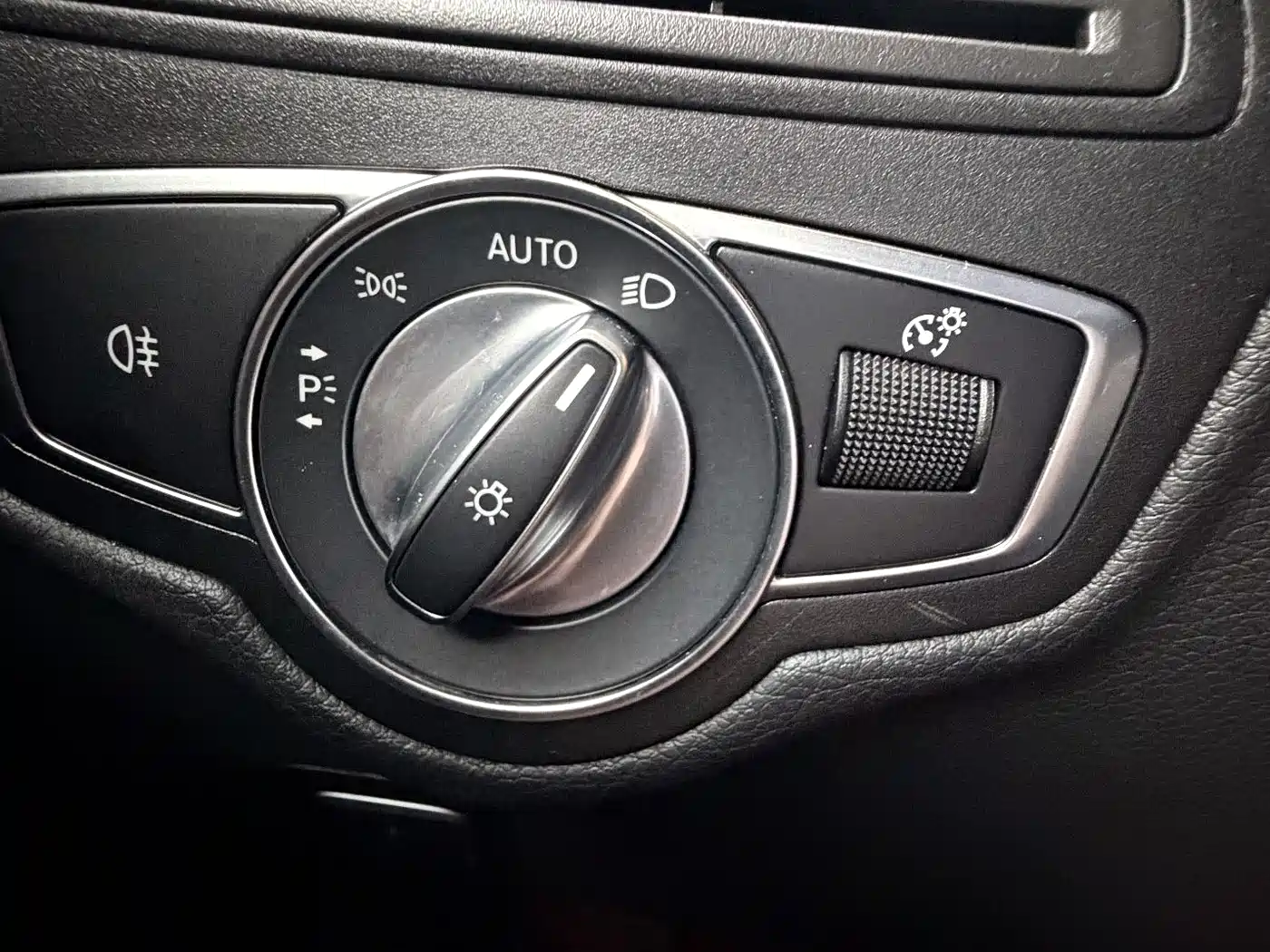 Mercedes-Benz GLC Coupe 2021 GLC 260 4MATIC Coupe SUV фото 17