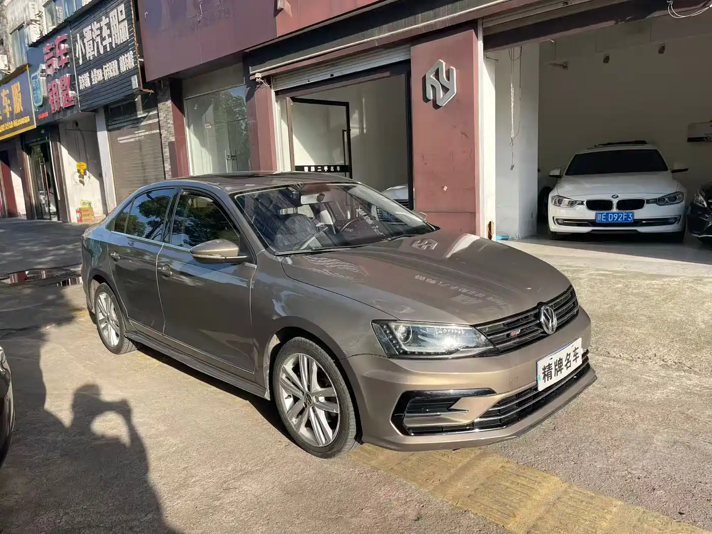 Volkswagen Sagitar 2018 280TSI DSG Spark Edition фото 3