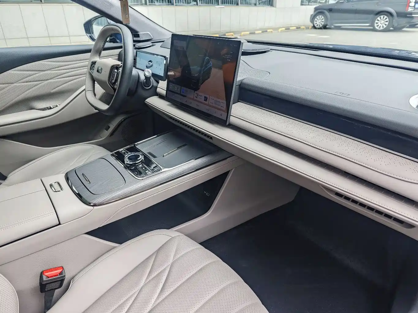 Geely Galaxy Galaxy Xingyao 8 2025 130km EM-P Starship Edition фото 32