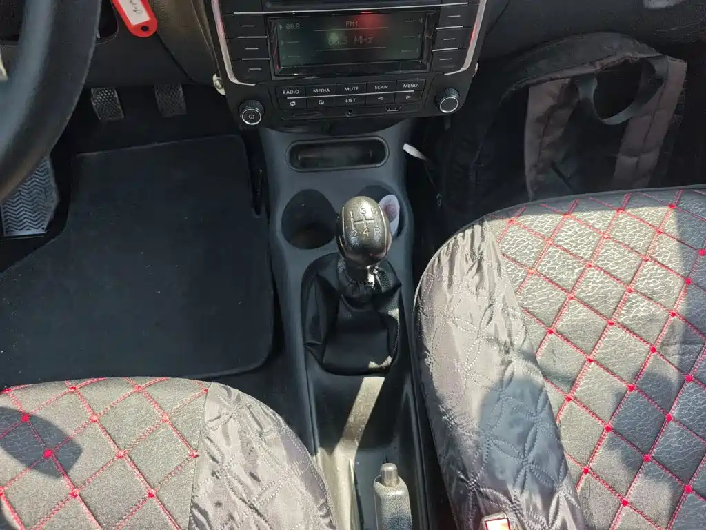 Baojun Lechi 2014 2012 Facelift 1.0L Manual P-TEC Standard