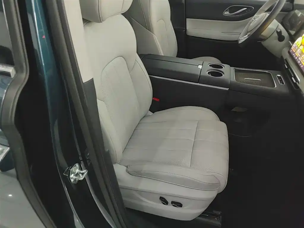 Voyah Auto Voyah Dreamer 2025 Model PHEV 4WD Excellent QianKun Edition фото 25