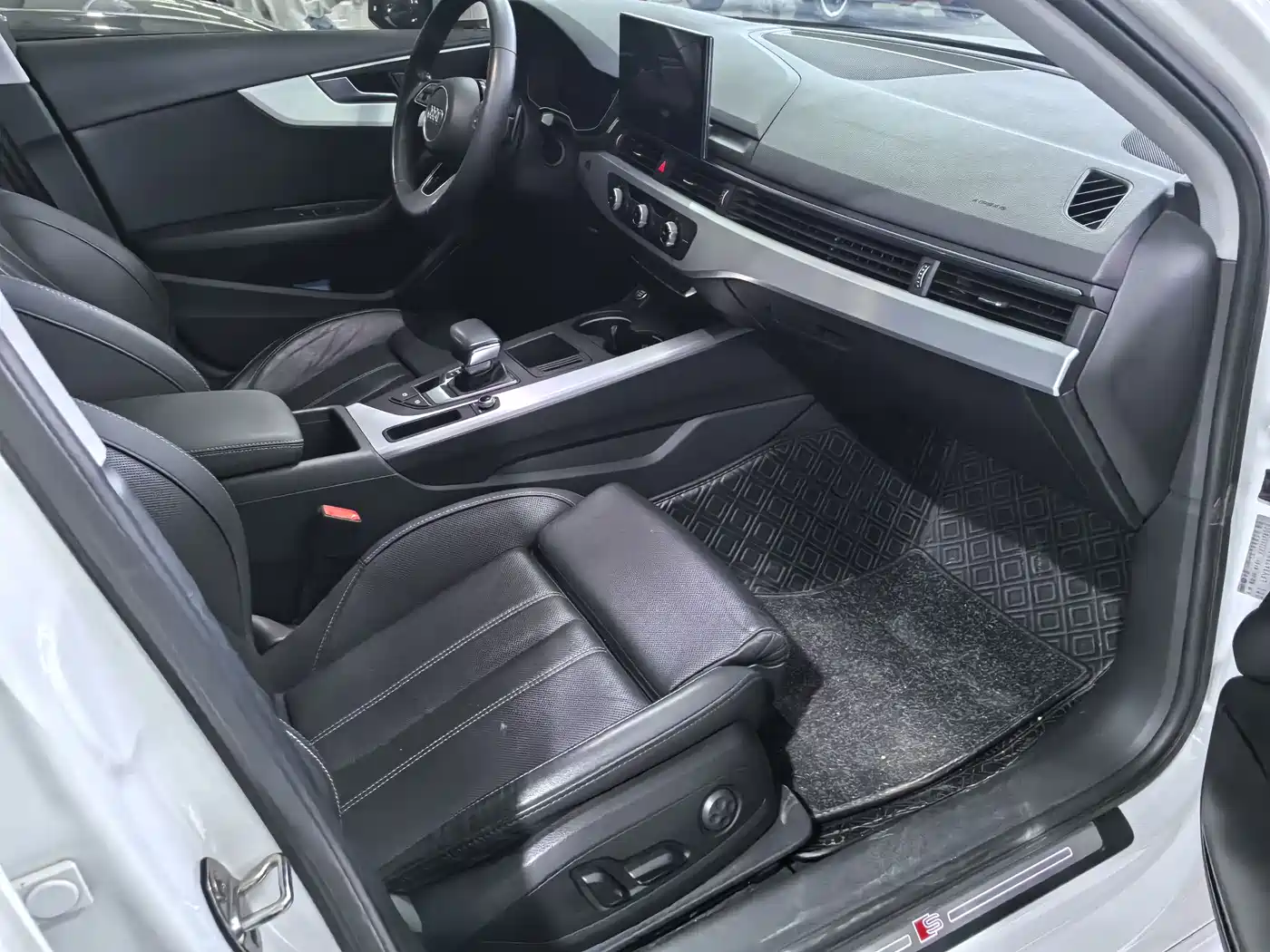 Audi A4L 2020 40 TFSI Fashion Dynamic Edition фото 11