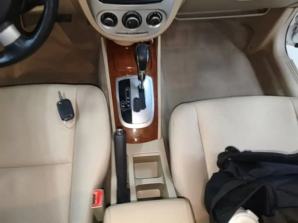 Buick Excelle 2013 1.5L Automatic Exclusive фото 14