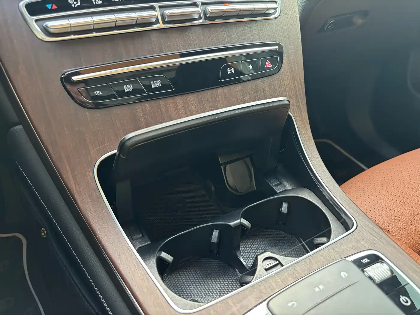 Mercedes-Benz GLC 2020 Facelift GLC 300 L 4MATIC Luxury фото 25