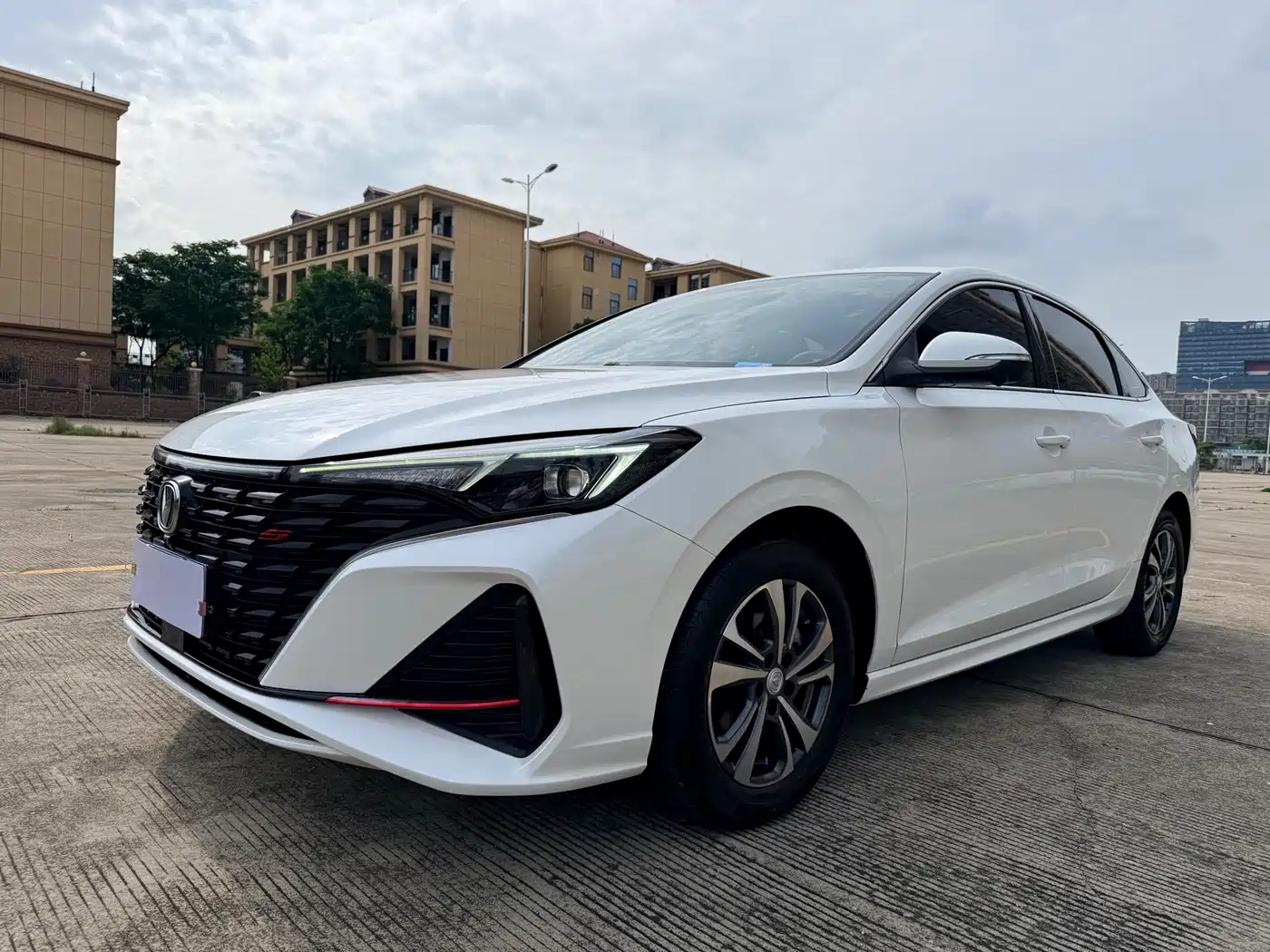 Changan Eado 2022 PLUS Blue Whale NE 1.4T GDI DCT Premium Edition