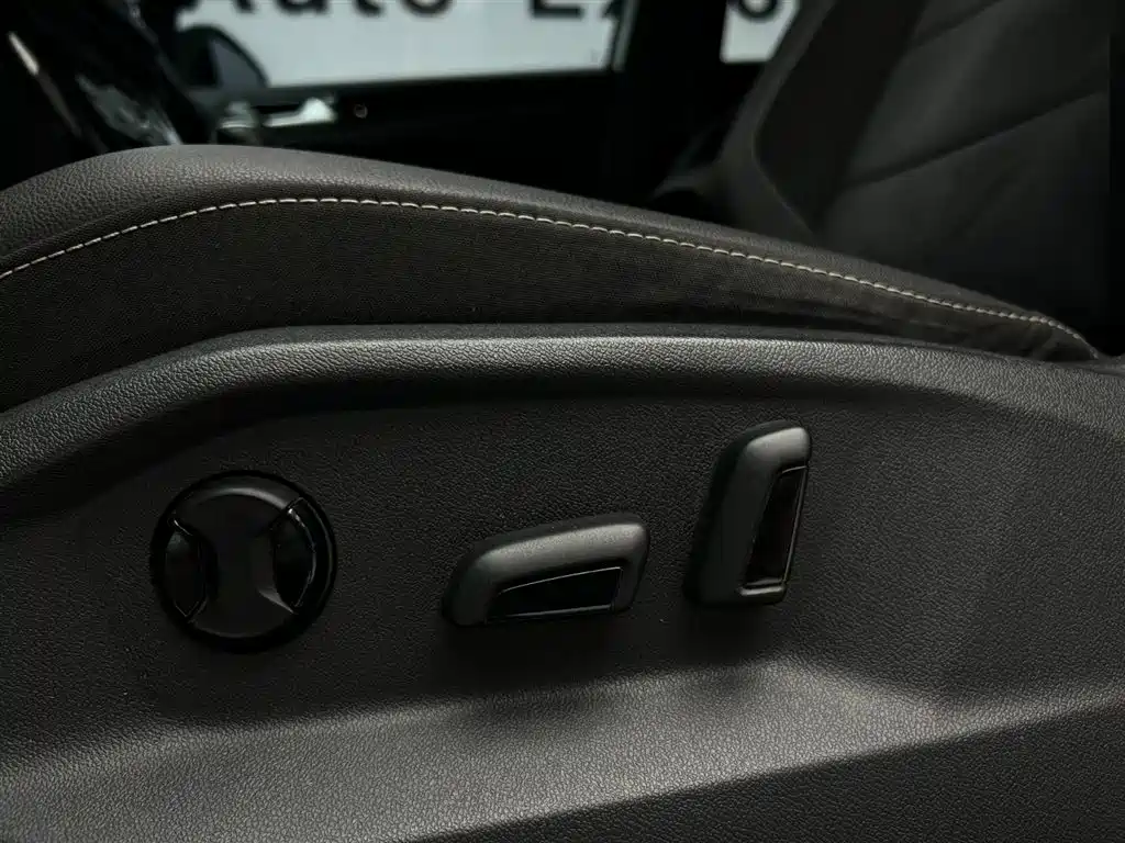 Фото 16 - Volkswagen T-ROC