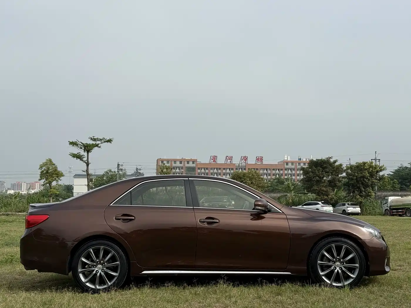 Toyota Reiz 2012 2.5V Grace Elite Styling Edition фото 5