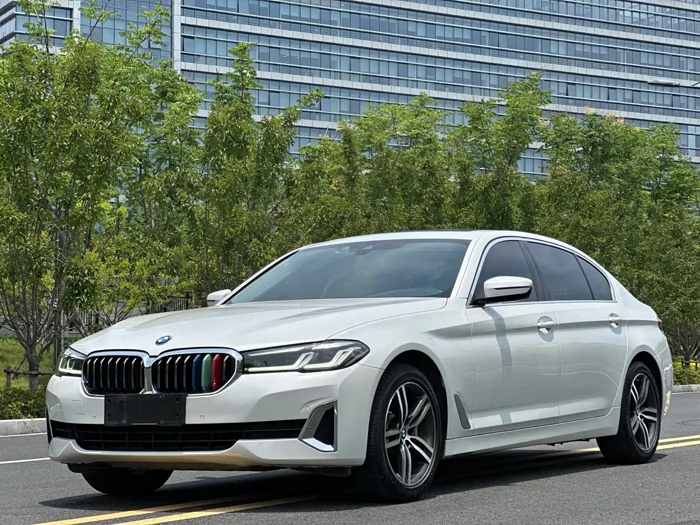 BMW 5-SERIES