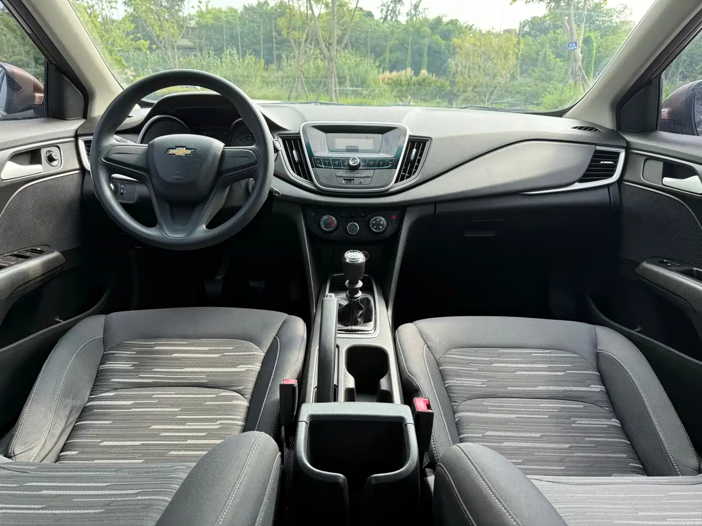 Chevrolet Cavalier 2016 1.5L Manual Enjoyment Edition фото 23
