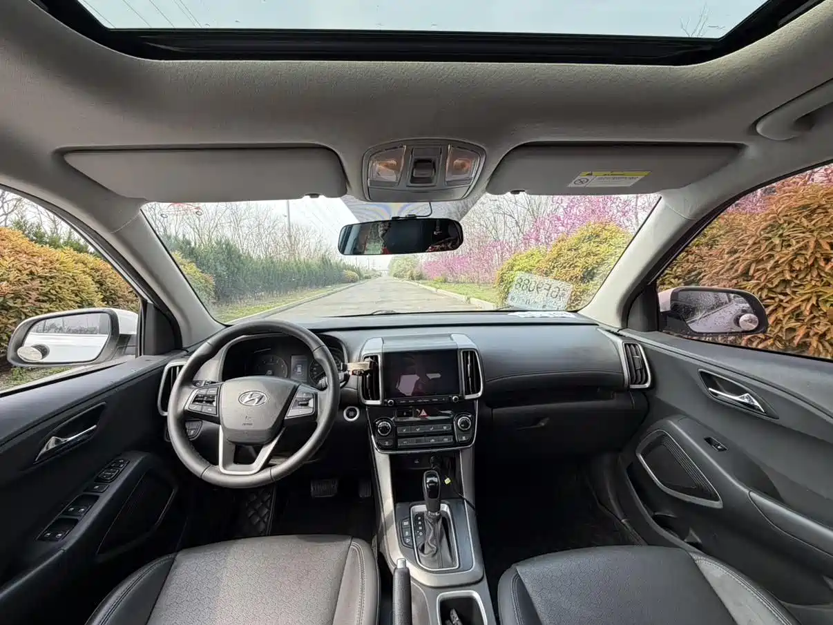 Hyundai Beijing Hyundai ix35 2019 2.0L Automatic 2WD Zhiyong·Smooth Enjoy China VI фото 5