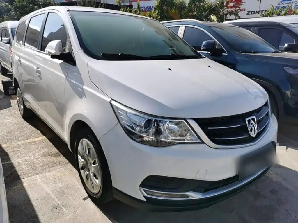 Фото 4 - Baojun 730