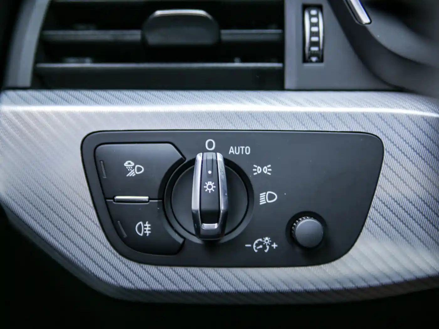 Audi A4L 2020 40 TFSI Luxury Elegance фото 19