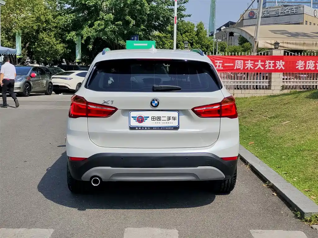 BMW X1 2016 sDrive18Li Premium Model фото 5