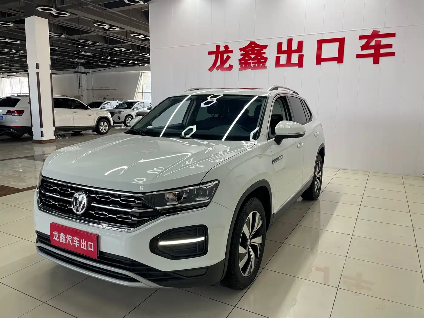 Volkswagen Tayron 2021 280TSI 2WD Luxury Smart Connect фото 2