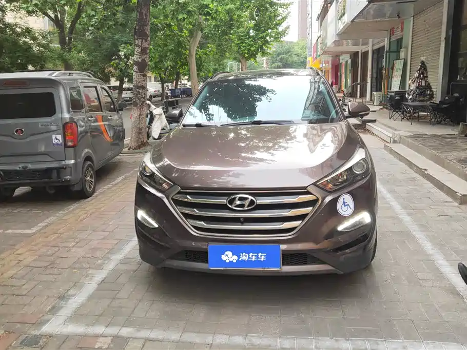 Hyundai Tucson 2015 1.6T Dual Clutch 2WD Smart фото 2
