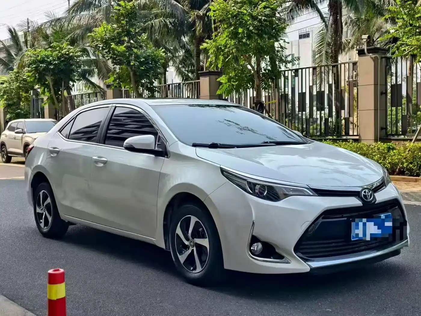 Toyota Levin 2017 Facelift 185T CVT Elite (China V) фото 3