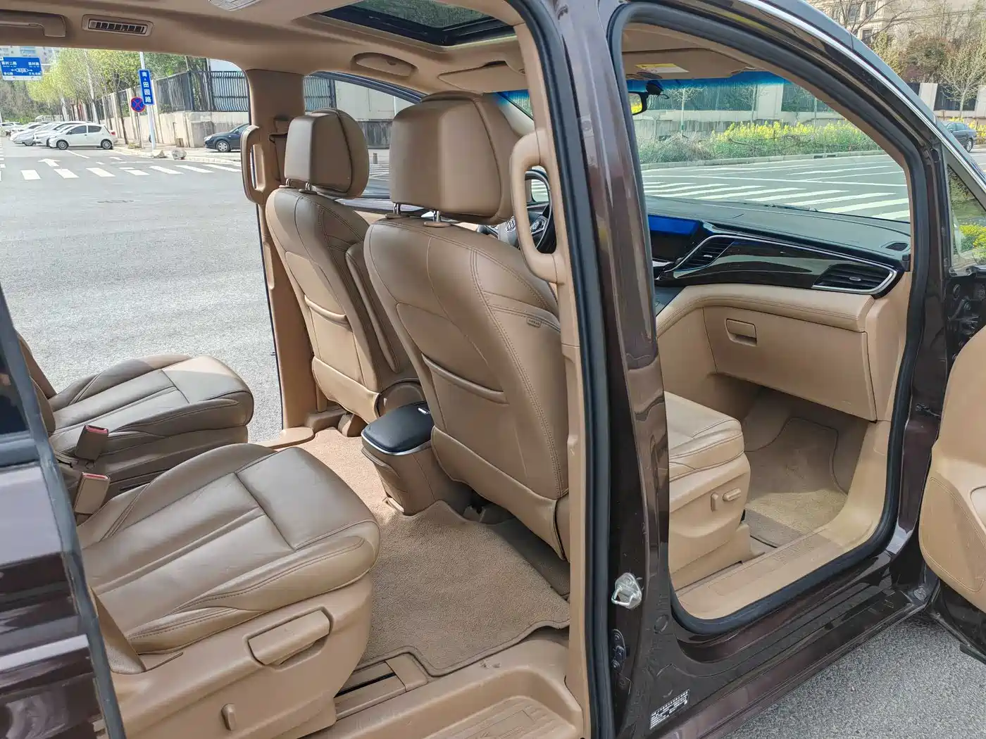 Buick GL8 2017 ES 28T Premium China V фото 9
