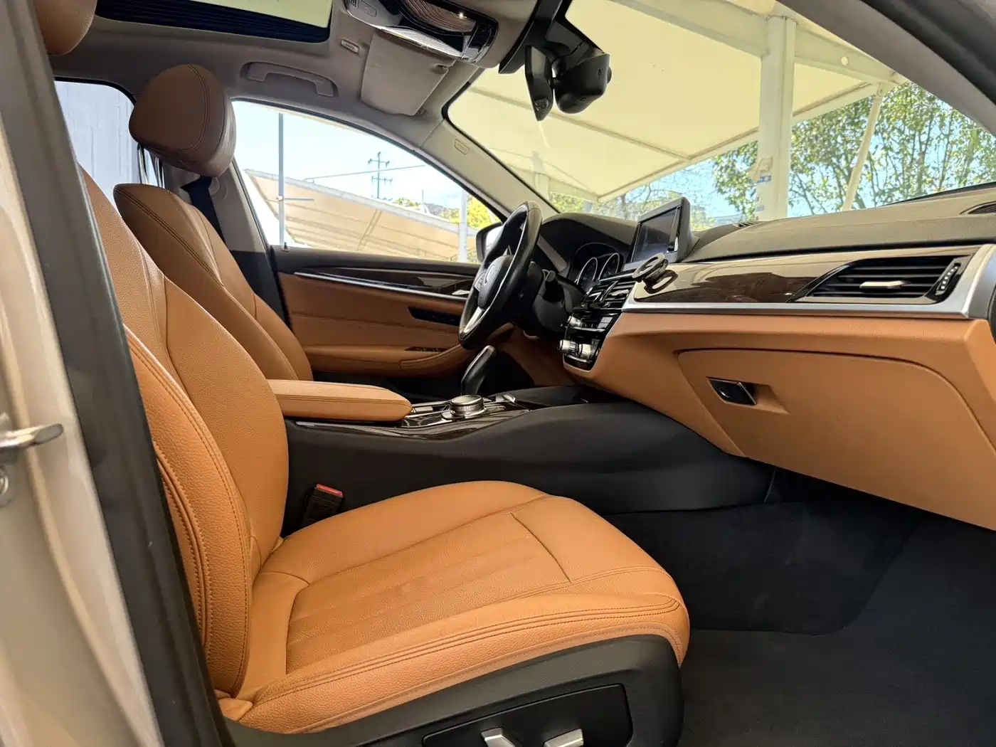 BMW 5 Series 2018 528Li Launch Special Edition фото 8