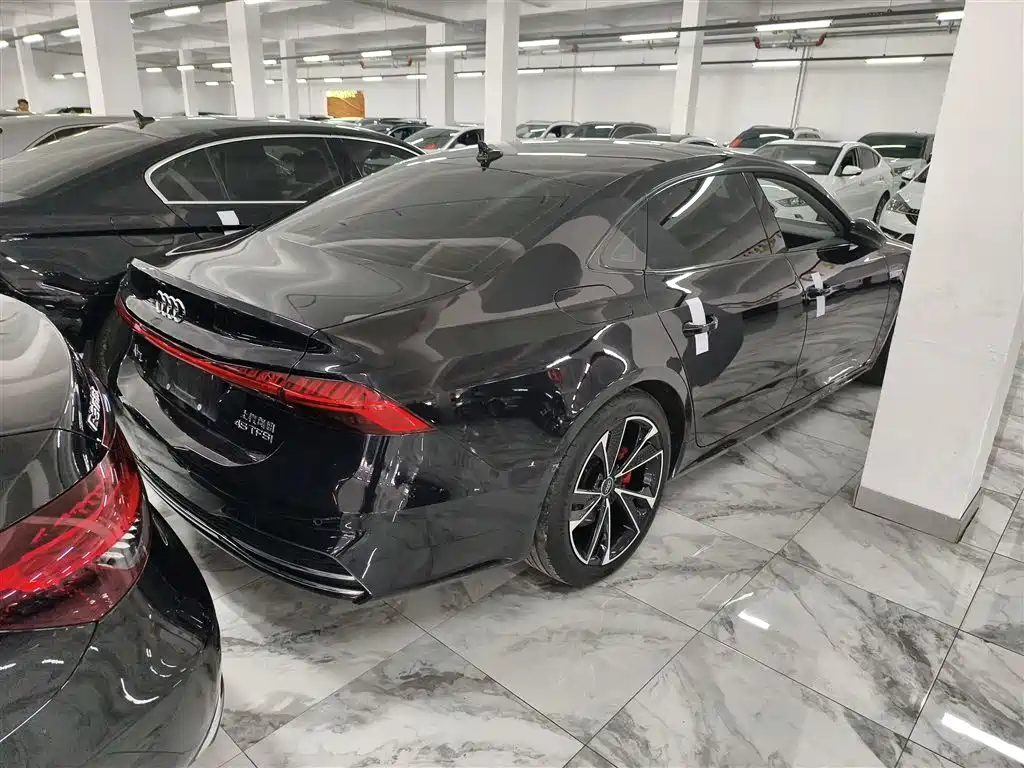 Audi A7L 2024 45TFSI S-line Dream Edition Crystal Package фото 6