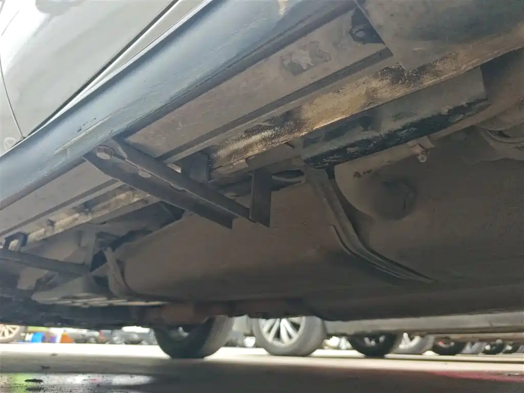BYD Song 2016 Unrivaled Edition 1.5TI Manual Elegance Edition фото 22