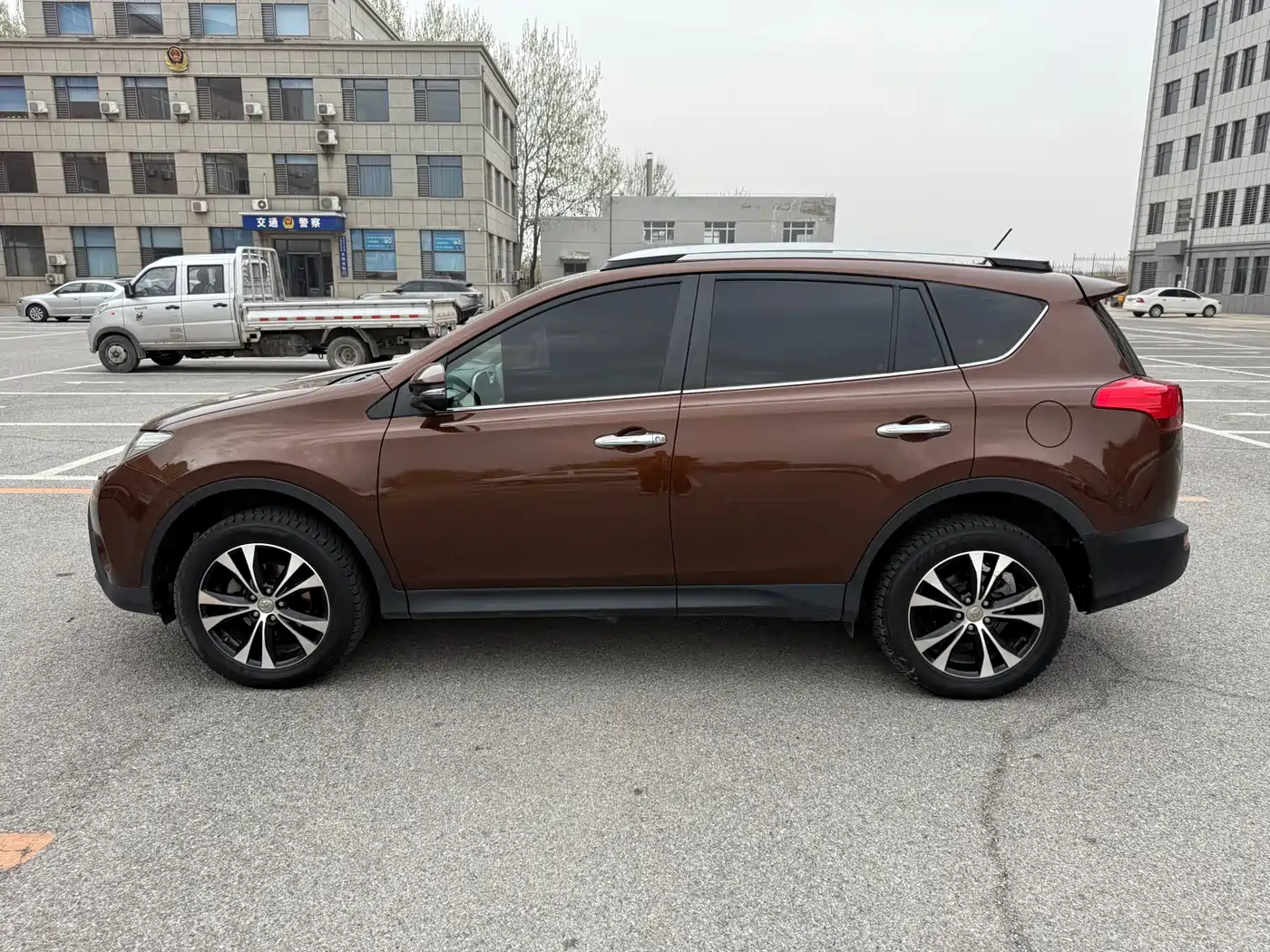 Toyota RAV4 Rongfang 2013 2.5L Auto 4WD Luxury фото 11